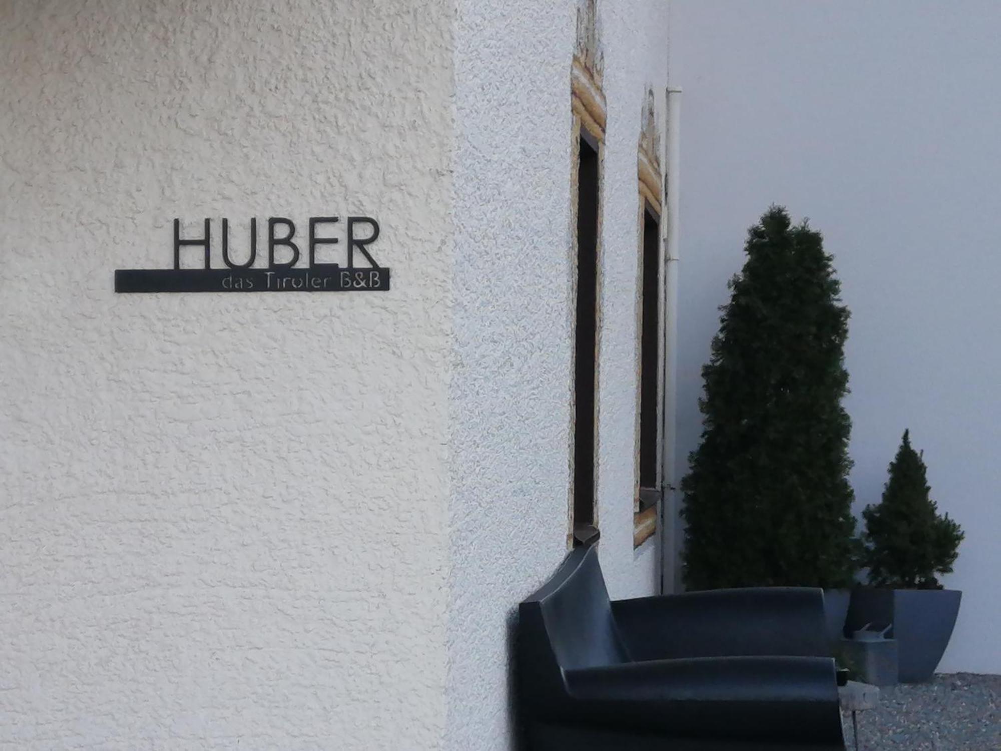 Huber - Das Tiroler B&B Оберперфус Екстериор снимка